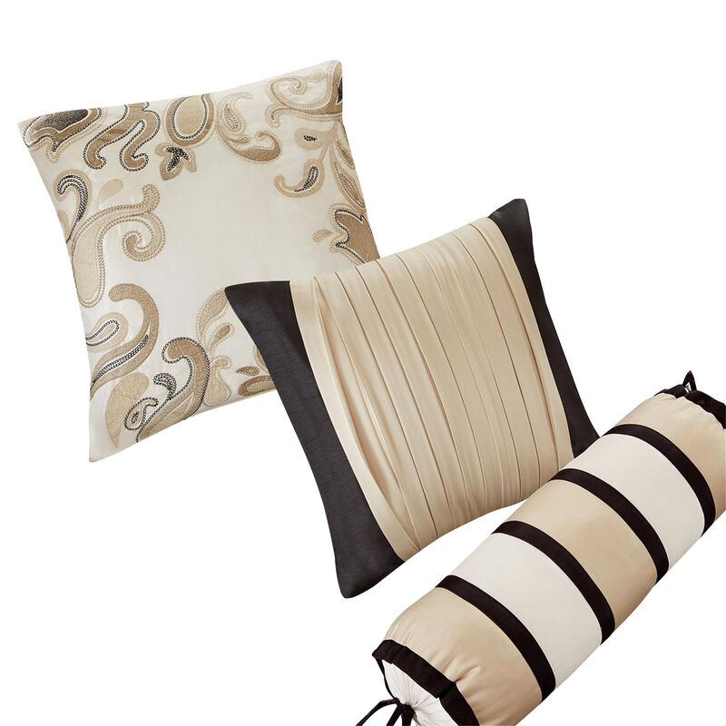 Gracie Mills Thornton 6-Piece Jacquard Quilt Set with Cozy Throw Pillows