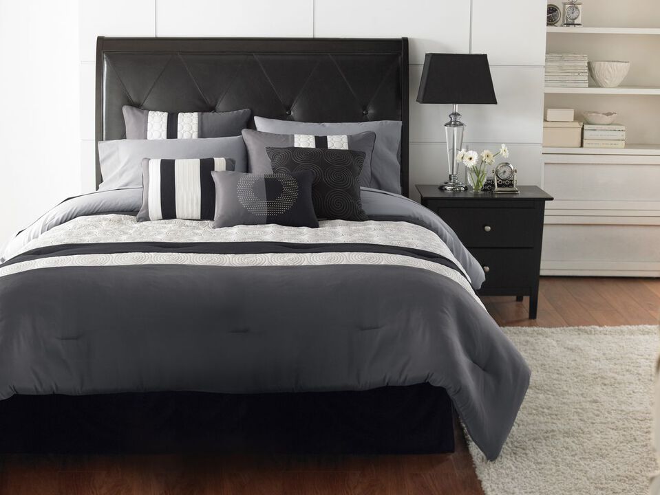 Modern Geo 7 pc Queen