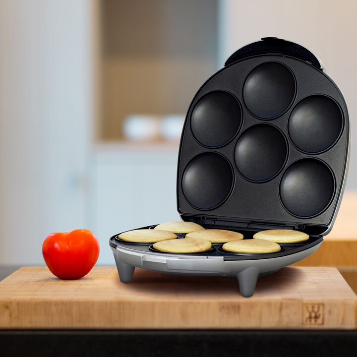 Brentwood AR-136 6 Piece Non-Stick Arepa Maker