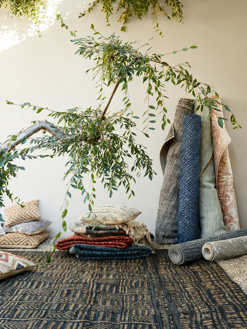 Villa VW01 Ink 7'9" x 9'9" Rug