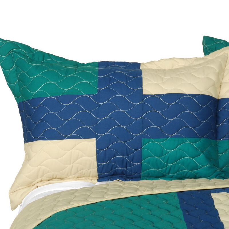 Queen Size 3 Piece Patchwork Quilt Set with Quilted Stitching Design-Green image number 2