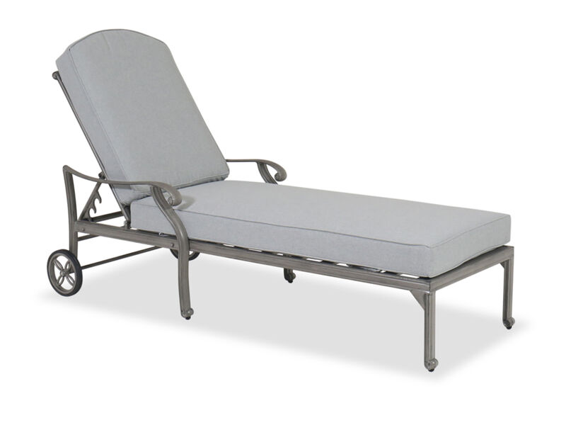 Macan Chaise Lounger