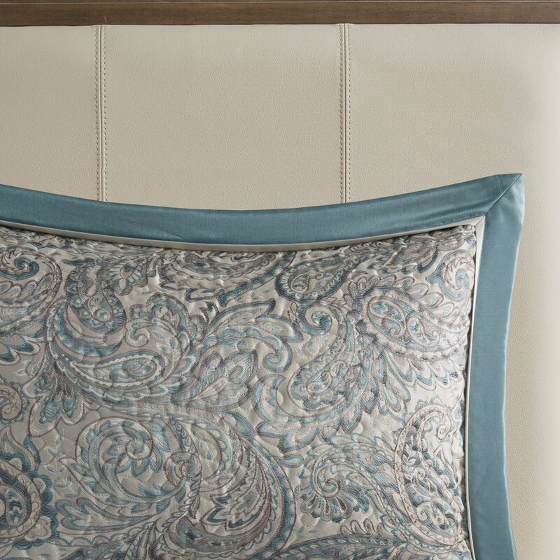 Gracie Mills Thornton 5-Piece Reversible Jacquard Bedspread Set with Throw Pillows image number 2