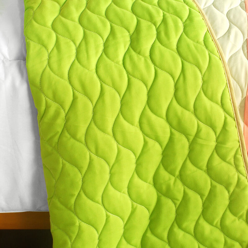 3-Piece Patchwork Quilt Set with Matching Pillow Shams image number 2