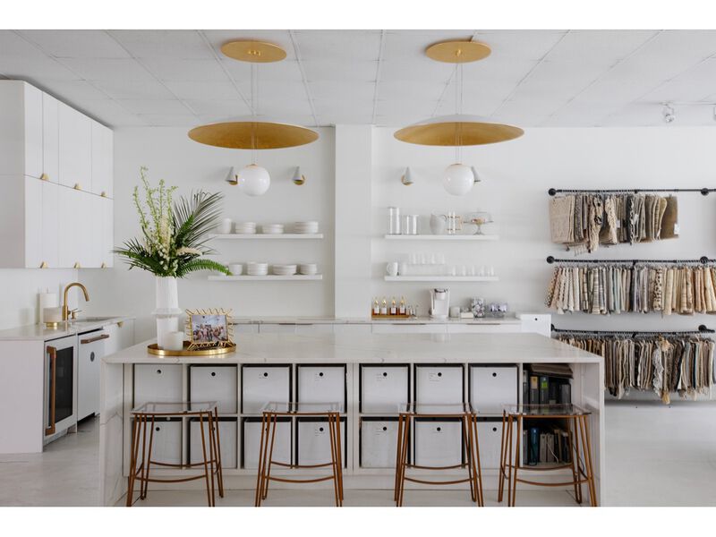 Brim Chandelier image number 1