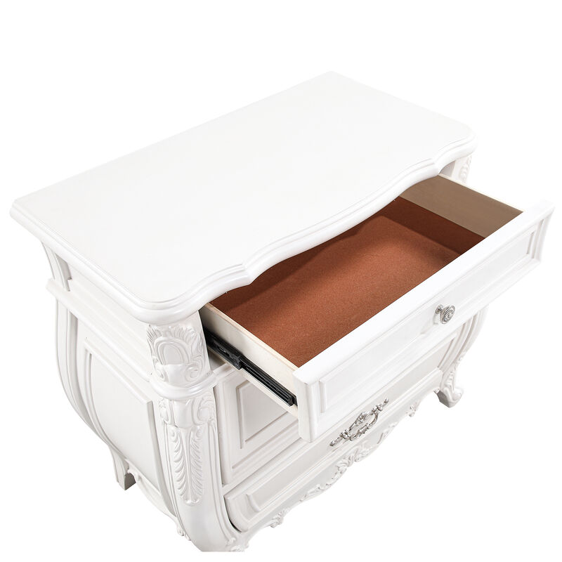 Delmavique 3-Drawer Nightstand image number 6