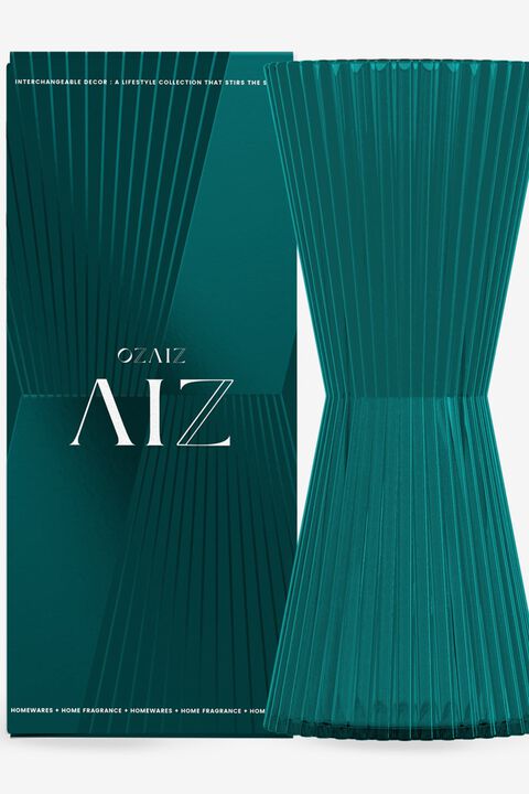 Aiz Candle - Cedar & Black Cherry