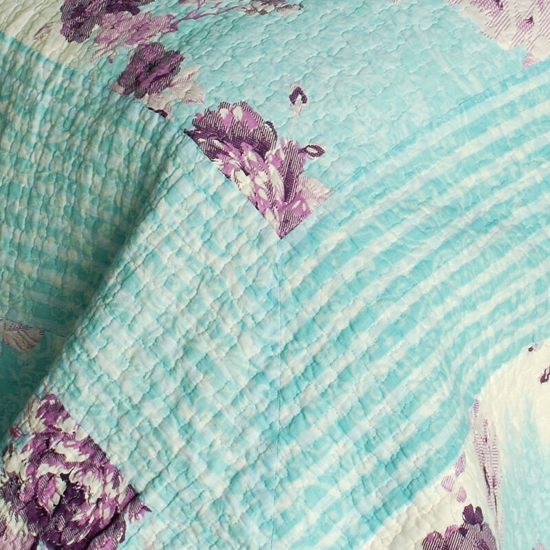 Queen Size Cotton 3-Piece Floral Printed Quilt Set with Vermicelli Quilted Design image number 4