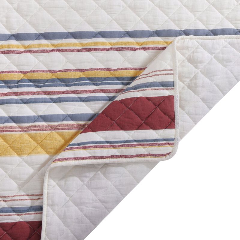 Mystic Merlot Twin Quilt Set image number 3