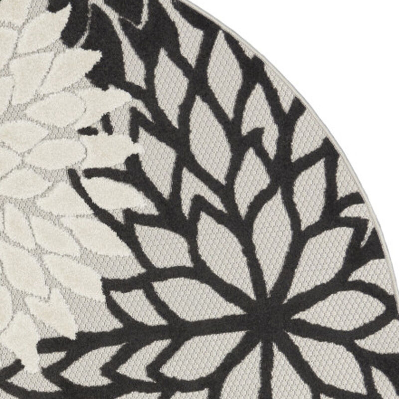 HomeRoots 4' Black And White Round Floral Indoor Outdoor Area Rug image number 2