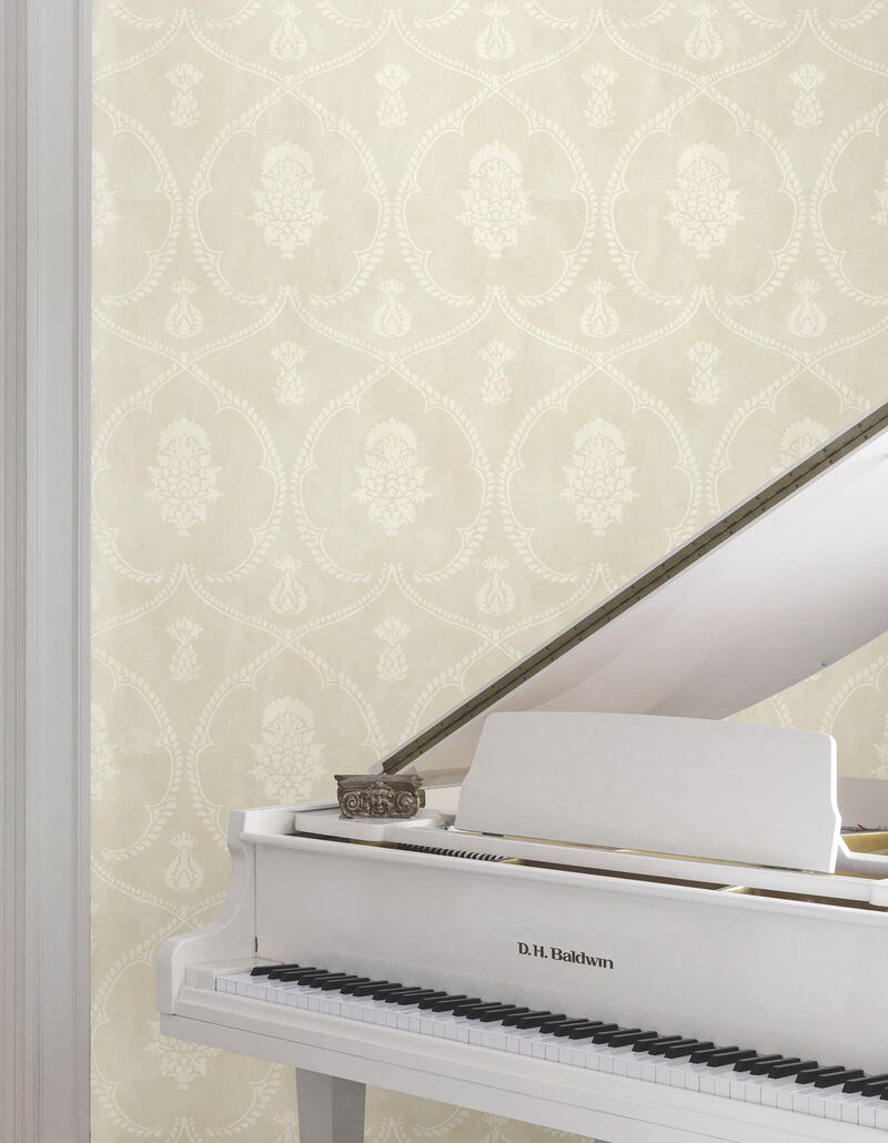 Royal Damask Beige Wallpaper (Double Roll) image number 5