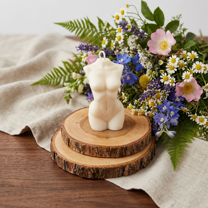 HomeRoots 4" Scented Dimensional Female Form Candle