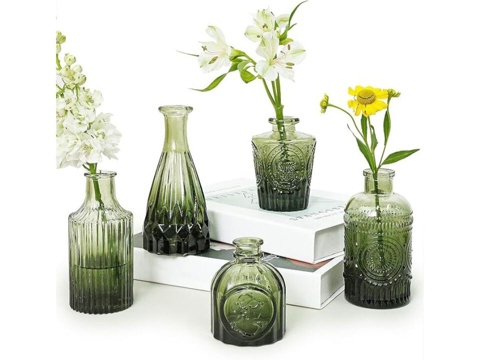 Set of 5 Green Glass Bud Vases &ndash; Vintage Mini Centerpieces for Rustic Wedding & Home D&eacute;cor
