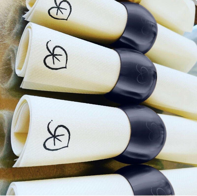 Atmosfera 4 Piece Napkin Ring in Materic Cobalt