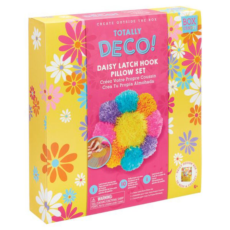 Daisy Latch Hook Pillow Set