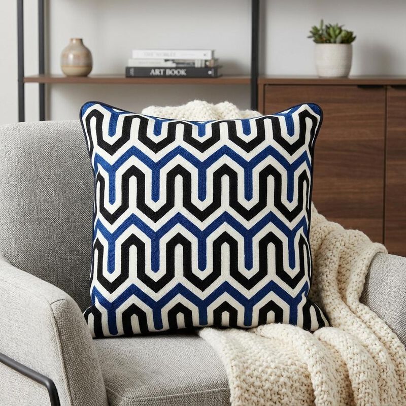 HomeRoots 20" X 20" Blue and White Geometric Cotton Zippered Pillow image number 1