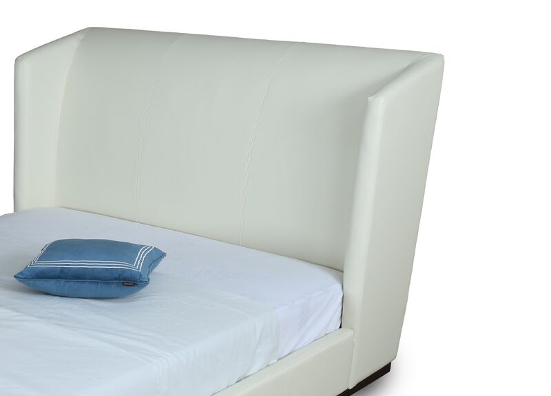 Lenyx Cream Queen Bed