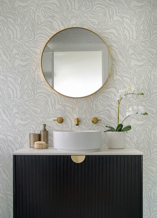 Massar Silver Modern Marbled Wallpaper (Set of 2)