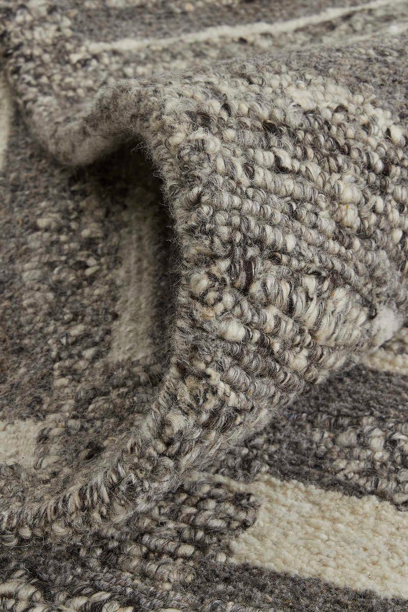 Navaro 8914F Charcoal/Ivory 8'6" x 11'6" Rug image number 3