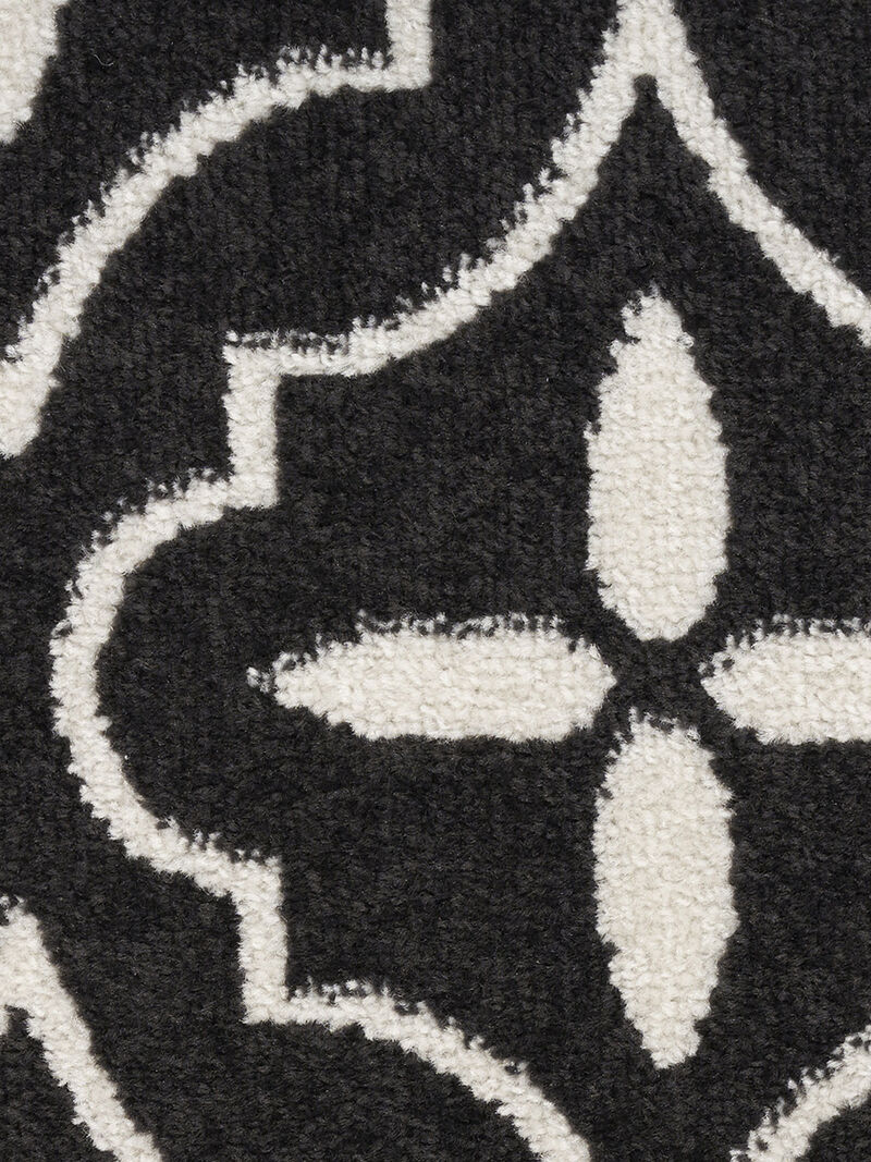 Nourison Essentials NRE04 Black/Ivory 6' x 9' Rug