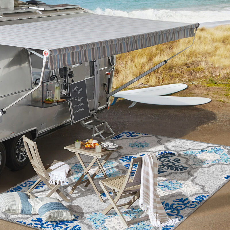 Cassis Ornate Ogee Trellis High-Low Indoor/Outdoor Area Rug