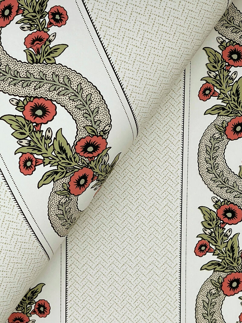 Abbey's Garland Red & Green Wallpaper (Set of 2) image number 1