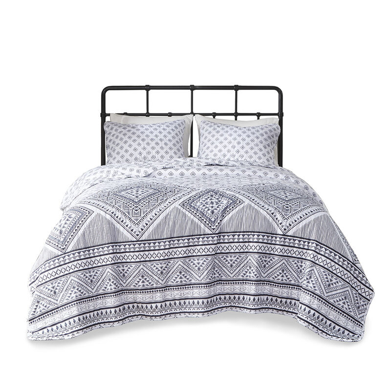 Gracie Mills Johnny Adaptable Beauty Reversible Comforter Collection