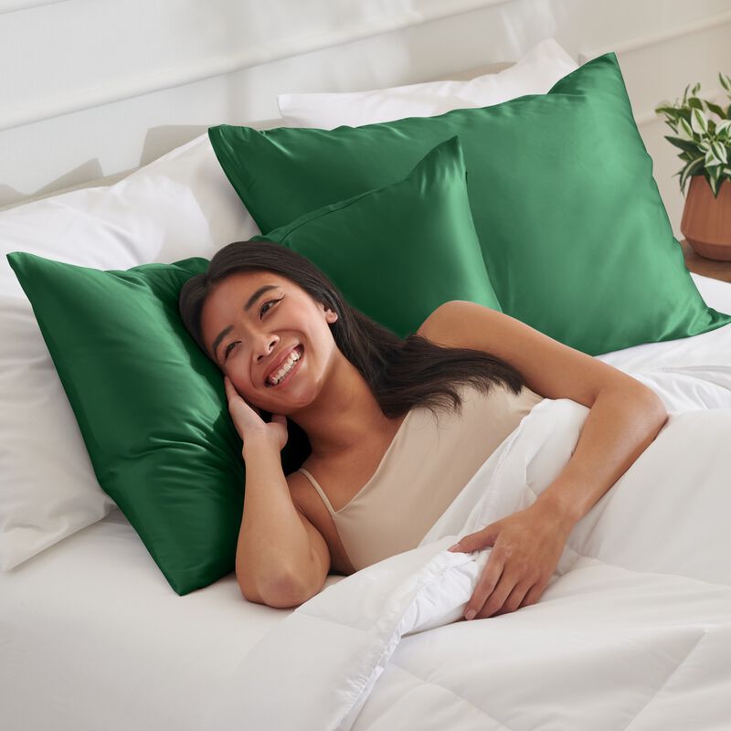 Satin Pillowcase Set for Hair and Skin image number 2