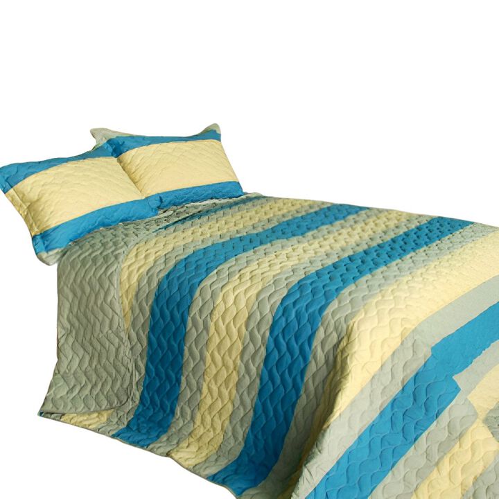 Blue Queen Size 3-Piece Vermicelli Quilted Patchwork Quilt Set with Shams