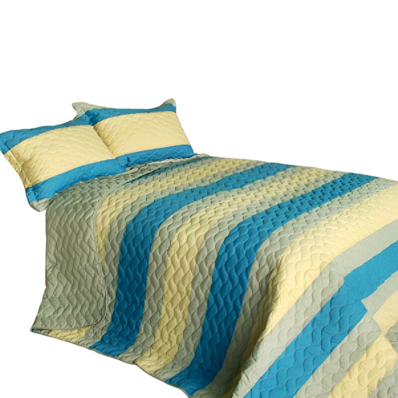 Blue Queen Size 3-Piece Vermicelli Quilted Patchwork Quilt Set with Shams image number 1