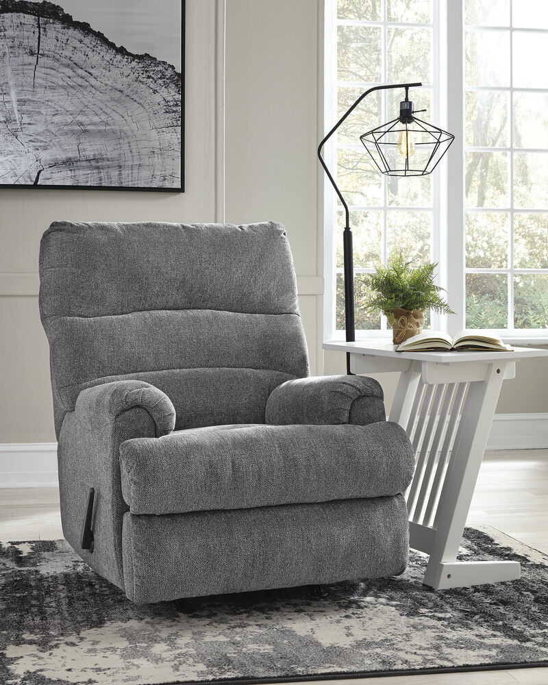 Man Fort Recliner image number 1