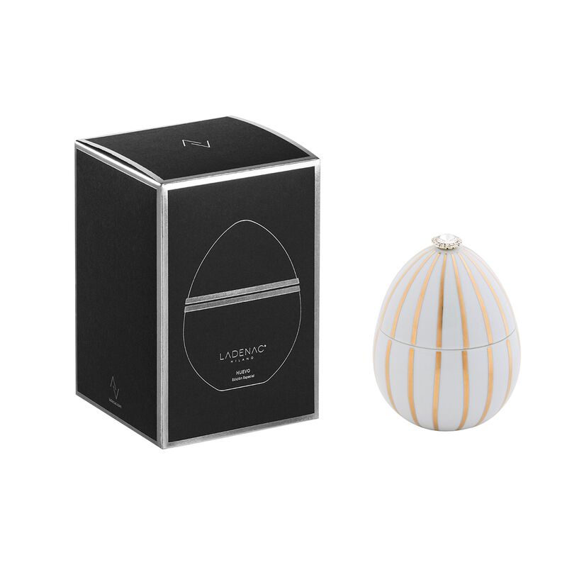Candle in Ceramic Egg BOIS DE ROUSSIE 7 oz White Gold Stripes 5.12 diam. x 6.5 in image number 2
