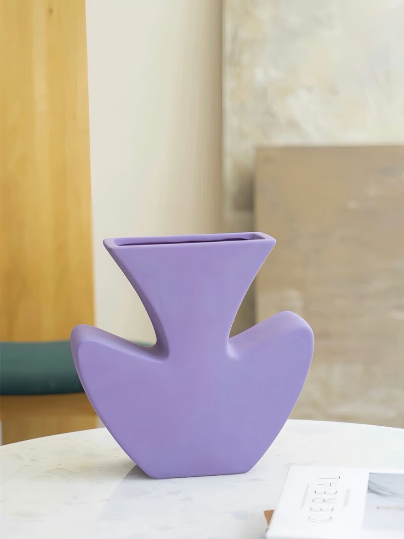 Handmade Ceramic Sketch Vase image number 1