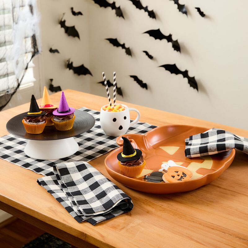 Solino Home Morgan Check 100% Linen Placemats &ndash; Set of 4, 14 x 19 in, Machine Washable, Holiday and Everyday Dining