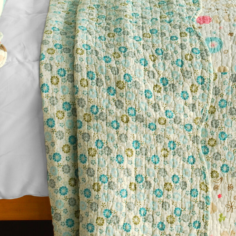 3-Piece Cotton Quilted Printed Quilt Set with Matching Pillow Shams image number 3