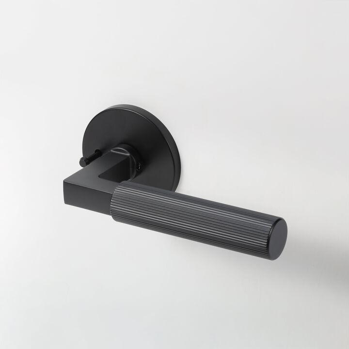 Mila Modern Linear Bed/Bath Interior Door Handle with Round Rosette and Concealed Screws (Privacy)