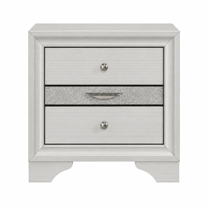 Darnavique 3-Drawer Nightstand