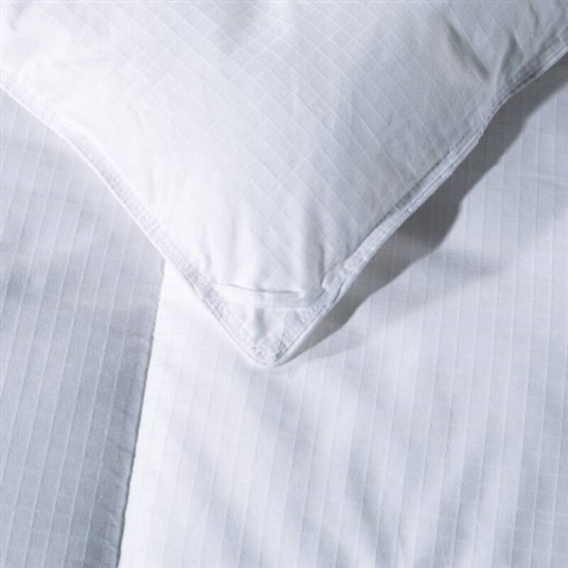 Year Round Comforter Soft Polyester Down Alternative Bedding for Cozy Sleep