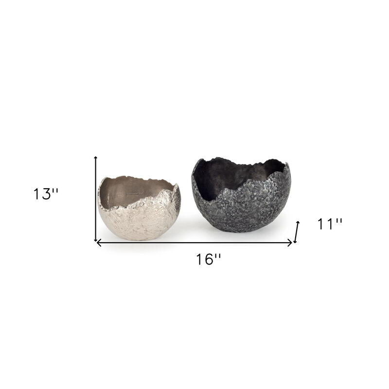 HomeRoots Set of Two Gray And Silver Aluminum Decorative Bowls image number 4