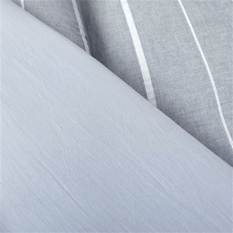 Soft Stripe 3-Piece Comforter Set Lightweight Bedding for a Stylish Bedroom Look