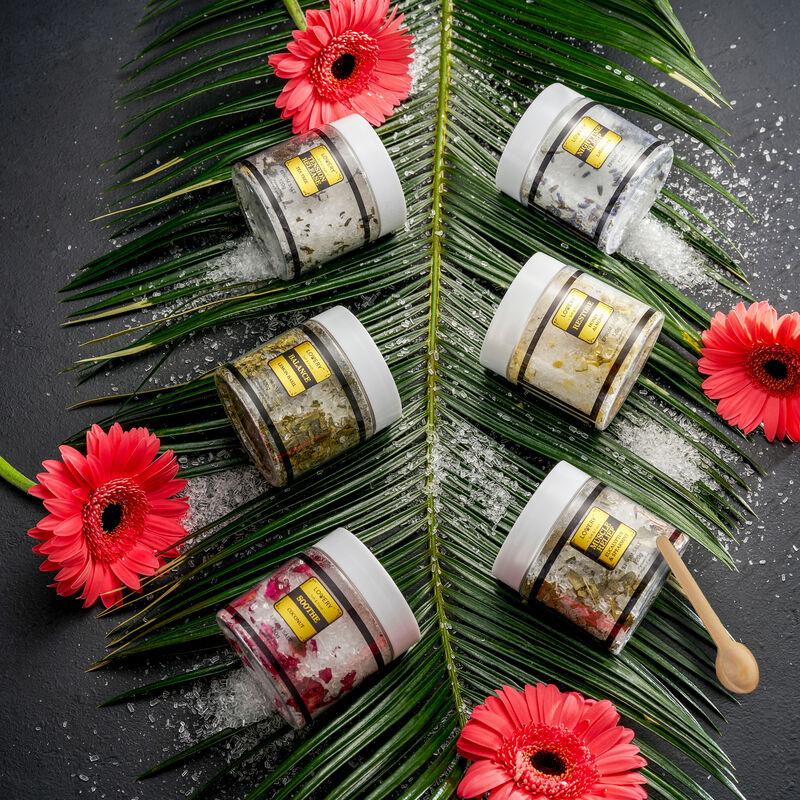 Epsom Salts Gift Set, 6 Scented Relaxing Spa Bath Soaks image number 2