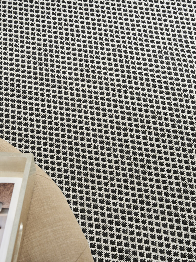 Courtyard COU01 Black/White 10' x 14' Rug