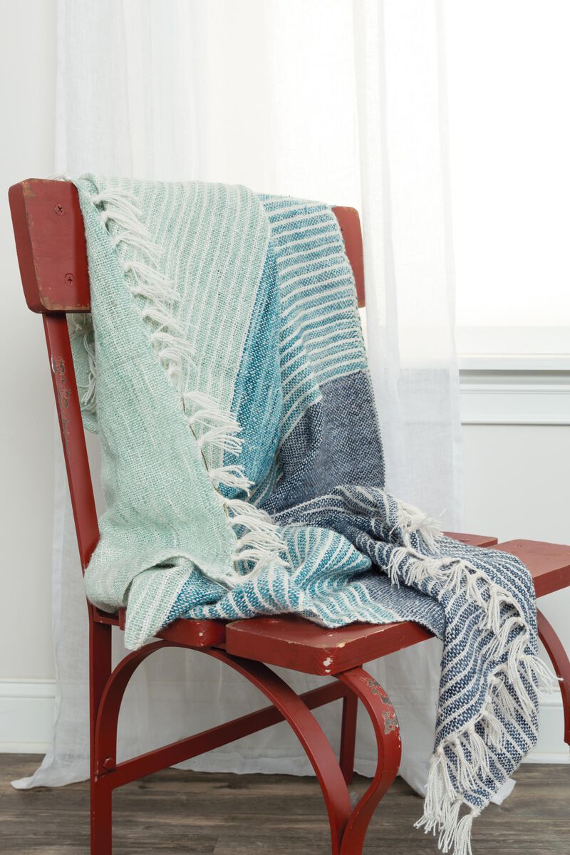 Blue/Green 50" x 60" Throw Blanket