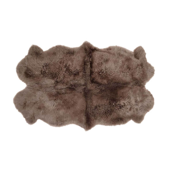 Genuine Sheepskin Rug "Quad" (3' 3'' x 5' 11'') &ndash; Soft & Fluffy Four Pelt Lambskin Rug - Made in Argentina