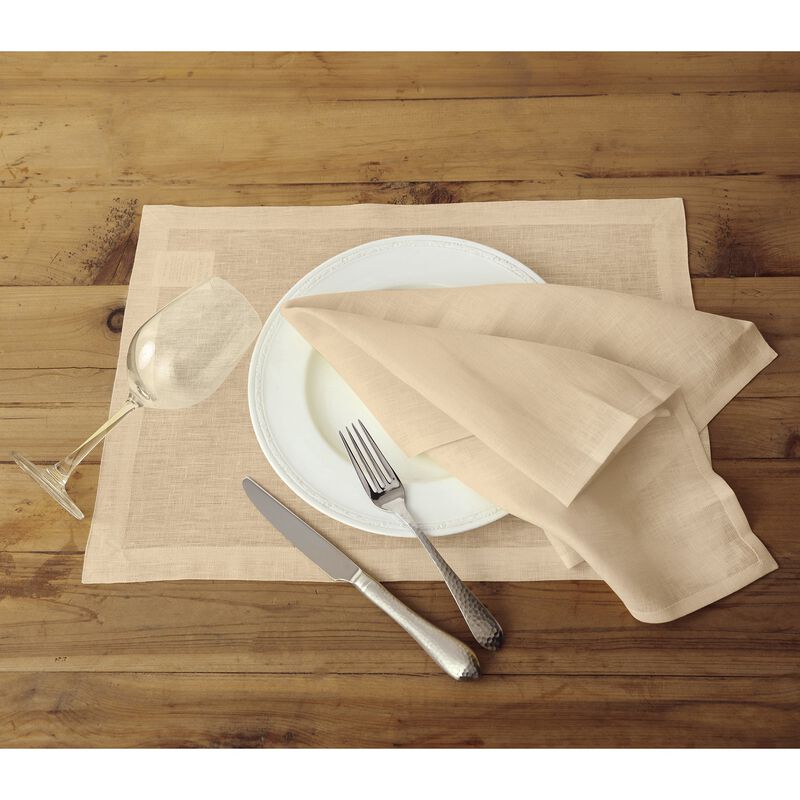 Solino Home Fete 100% Linen Placemats &ndash; Set of 4, 14 x 19 in, Machine Washable, Holiday and Everyday Dining