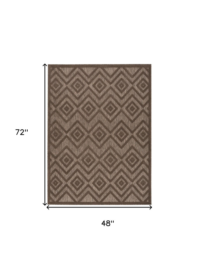 HomeRoots Geometric Indoor Outdoor Area Rug image number 6