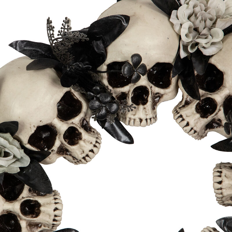 Skulls and Chains with Gray Roses Halloween Wreath  15-Inch  Unlit image number 4