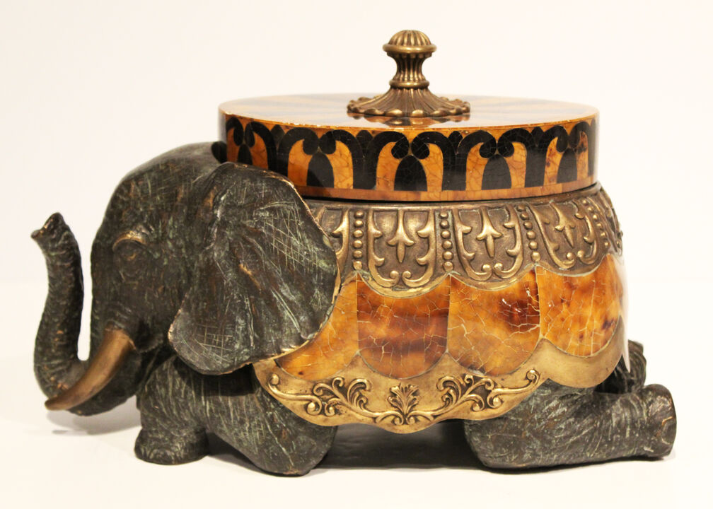 Kneeling Elephant Box