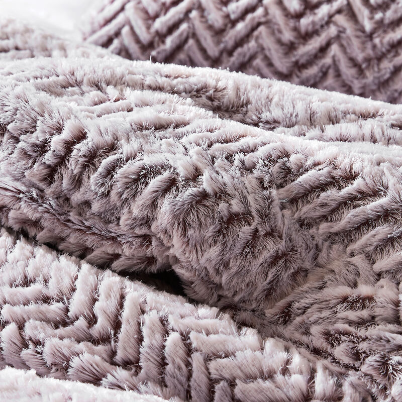 Cozy Peaks - Coma Inducer&reg; Oversized Comforter - Chevron Frosted Sierra.