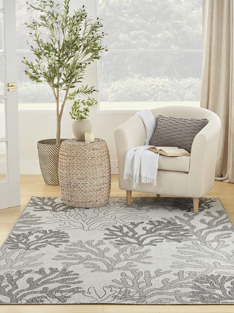Garden Oasis GOA05 Gray 6' x 9' Rug
